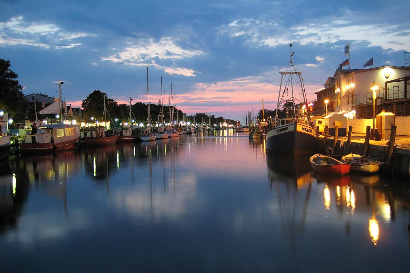 Doppelzimmer Dinner, Direkt Am Alten Strom Rostock